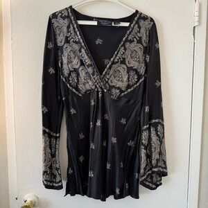 Black 100% Silk Blouse with Gold Pattern – Size M
